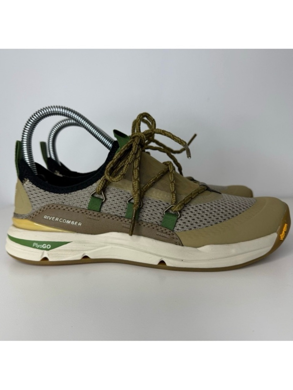 Danner Tan Rivercomber Water Shoe Vibram Sole Women’s Size 6 Hiking Kayaking